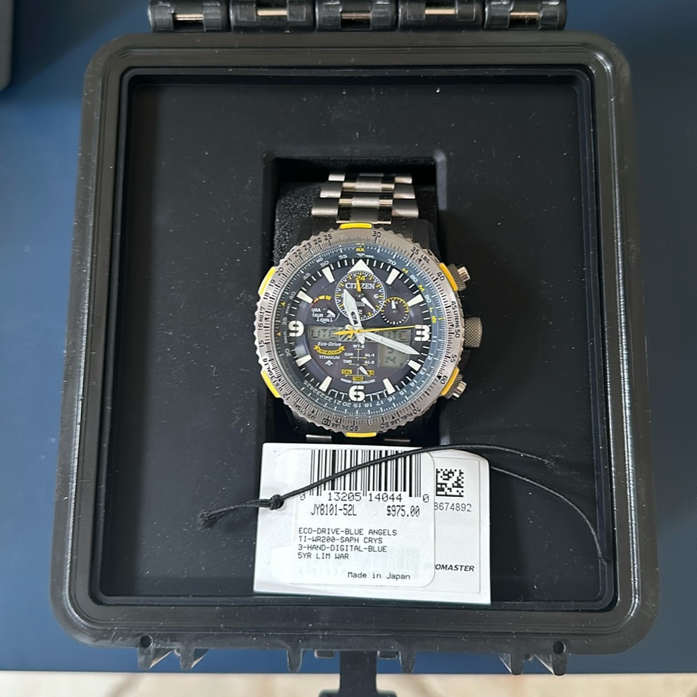 Citizen BLUE ANGELS eco-drive never warn.